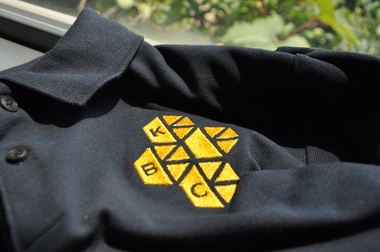 ロゴ刺繍ポロシャツ (Polo T-shirt)