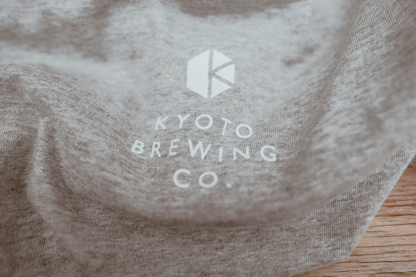 ロゴ グレー 半袖 Tシャツ (Logo Gray Tee)