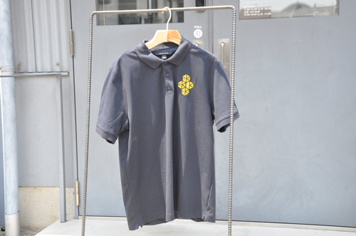 ロゴ刺繍ポロシャツ (Polo T-shirt)