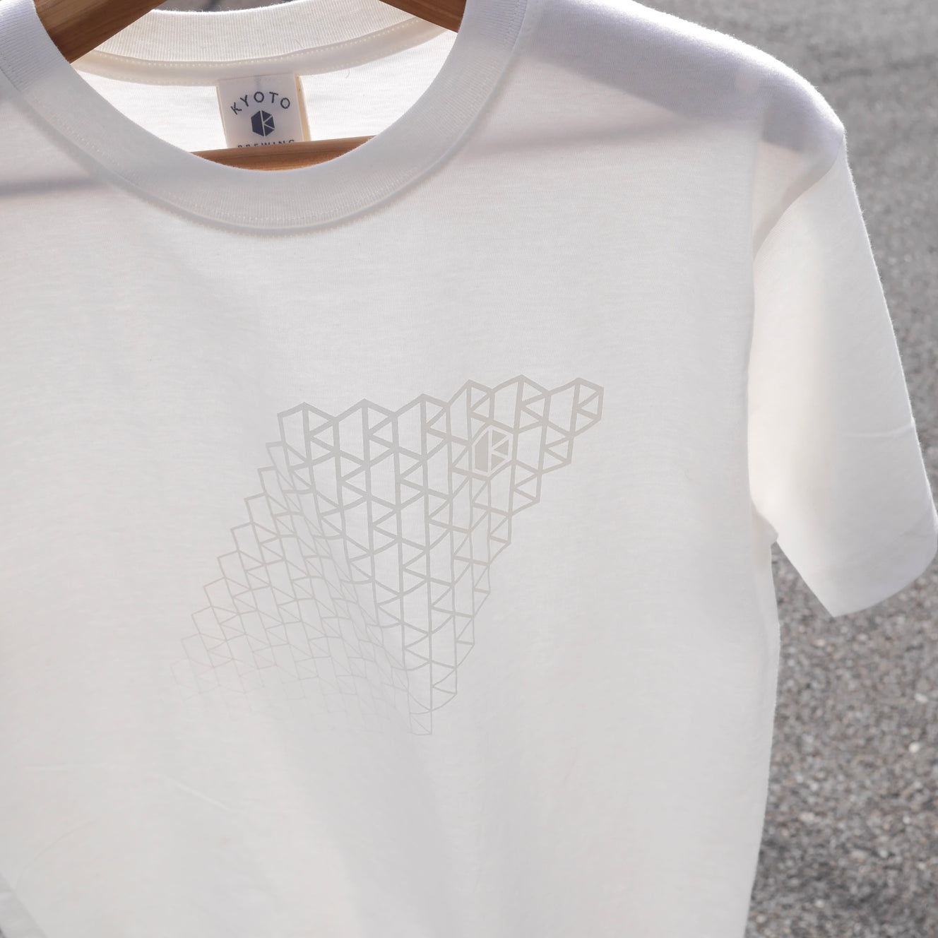 ロゴ 白 半袖 オーガニックコットンTシャツ (Logo White Tee)