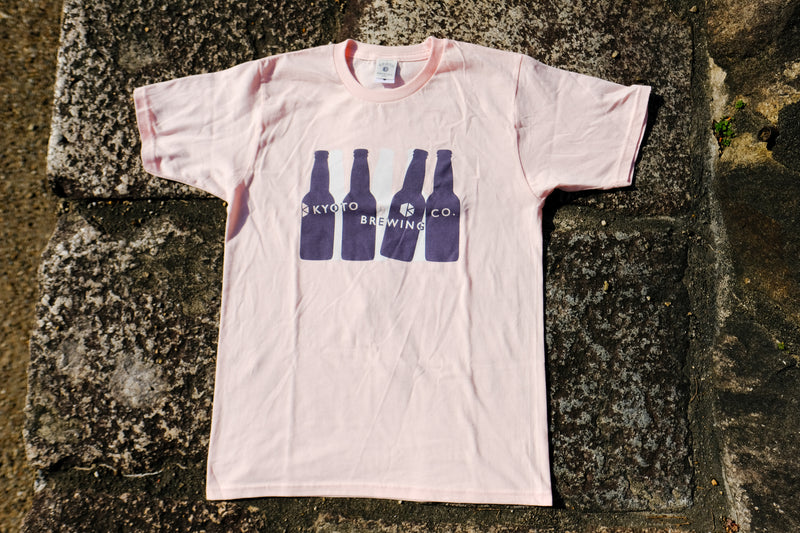 ボトルグラフィック ピンク 半袖 Tシャツ (Bottle Graphic Unisex Pink Tee)