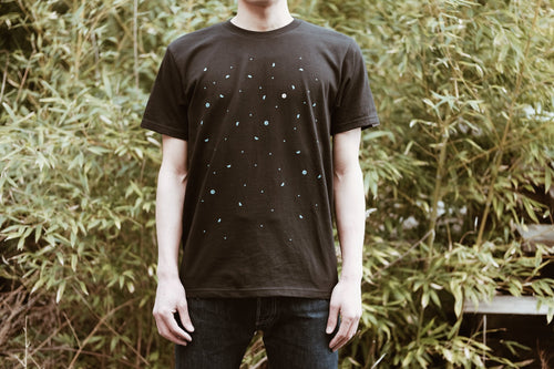 KBCロゴ・ギャラクシー 黒 半袖 Tシャツ (KBC Logo Galaxy Black Tee)